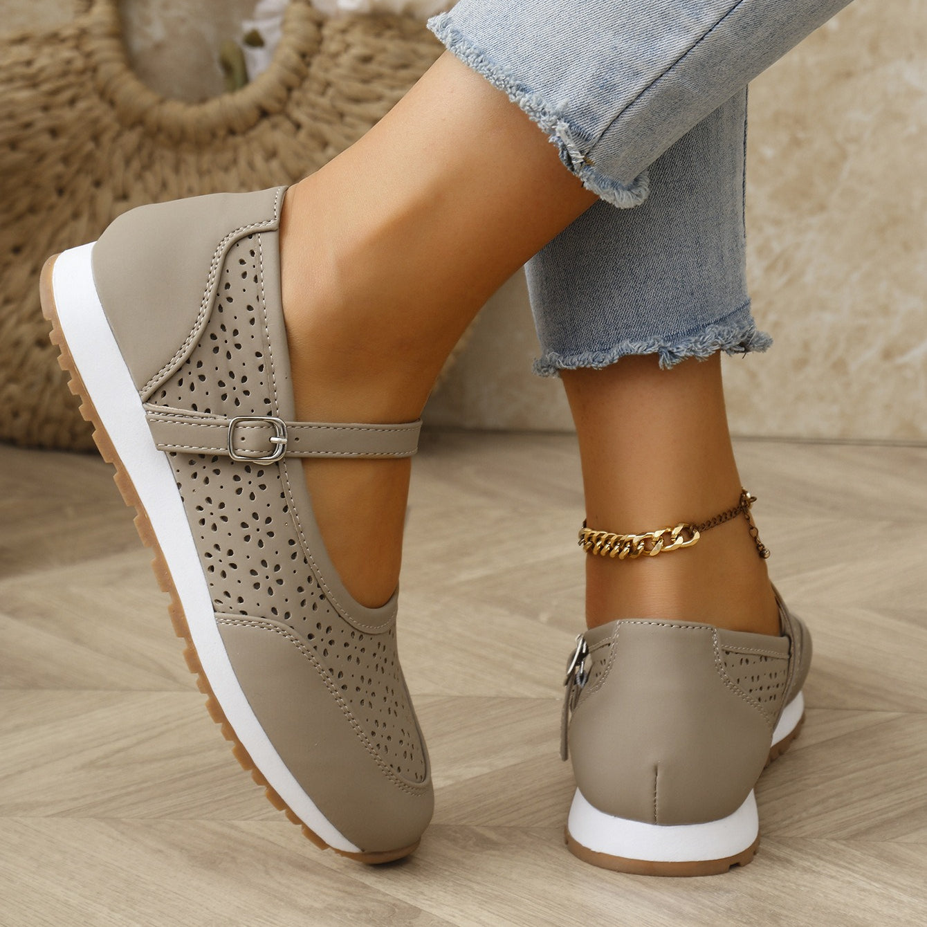 Bunion-Friendly Clogs for Women - Breathable Slip-On with Wide Toe Box