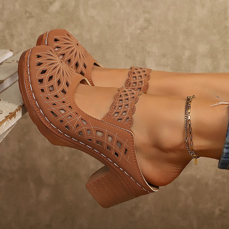 Slide Sandals for Women - Chunky Heel Mules with Breathable Cutout