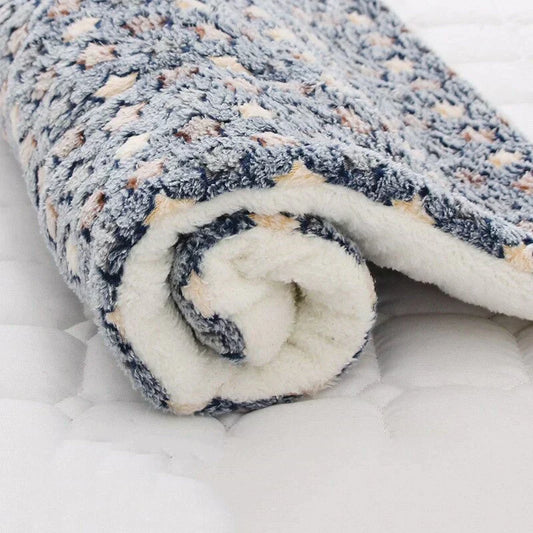 Calming Warm Dog and Cat Blanket: product overview